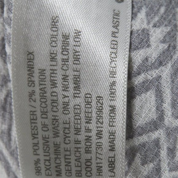 Xhilaration*Women's Cold Shoulder Long Sleeve Key Hole Back Curved Hem Blouse~ M - Picture 3 of 8